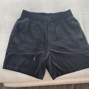 Men's Black Textured Drawstring Shorts